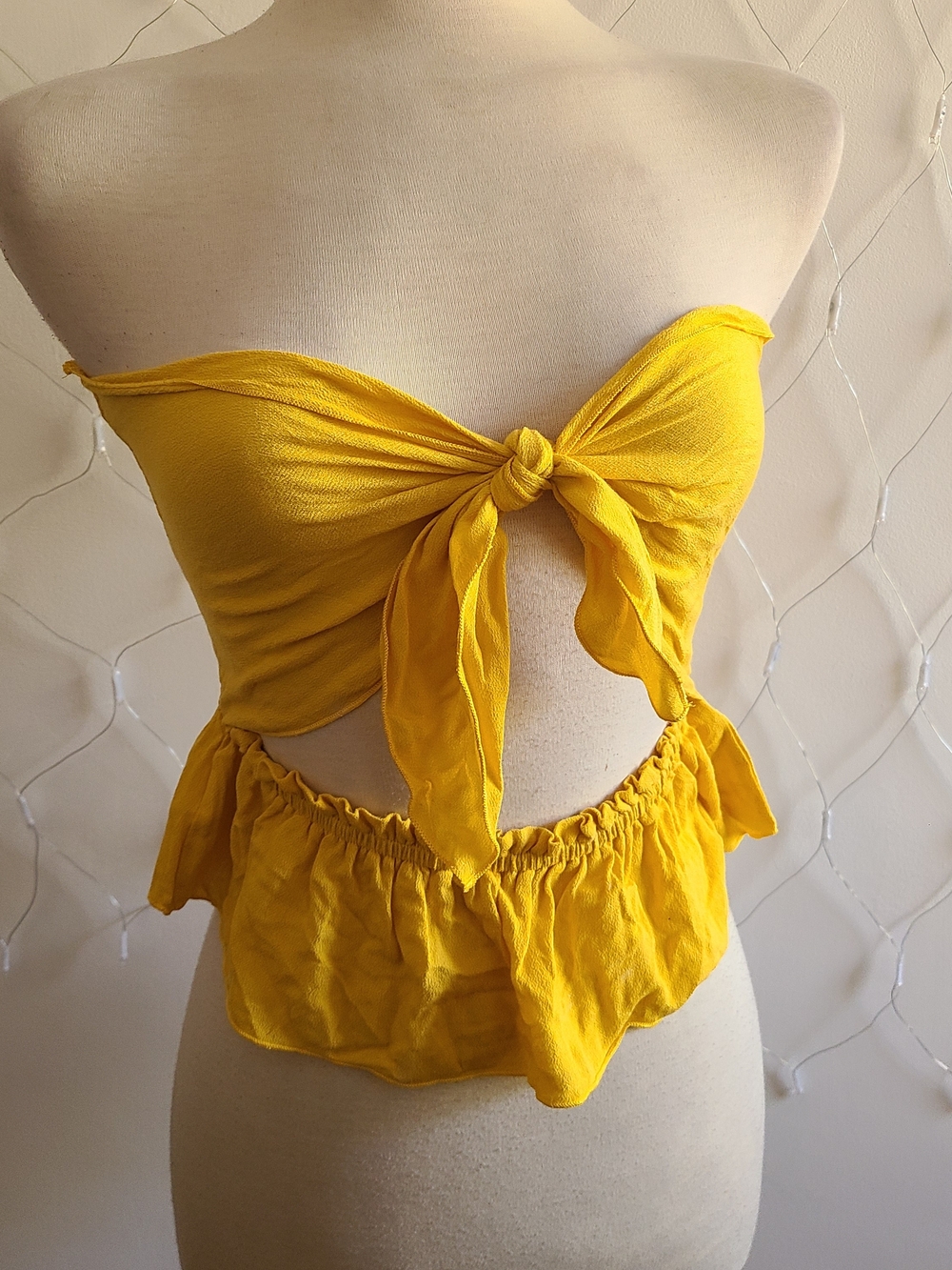 Oh Honey • Yellow Tie-Front Strapless Top by Grade & Gather • Tagged Medium